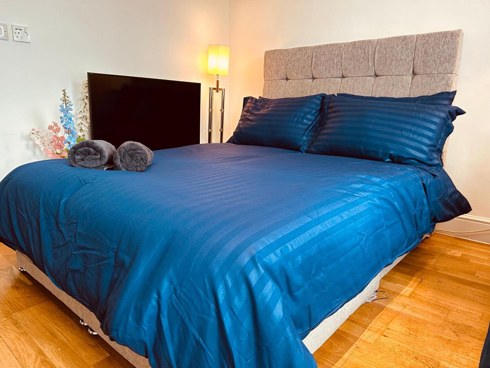 Stunning One Bedroom Studio Flat ロンドン エクステリア 写真